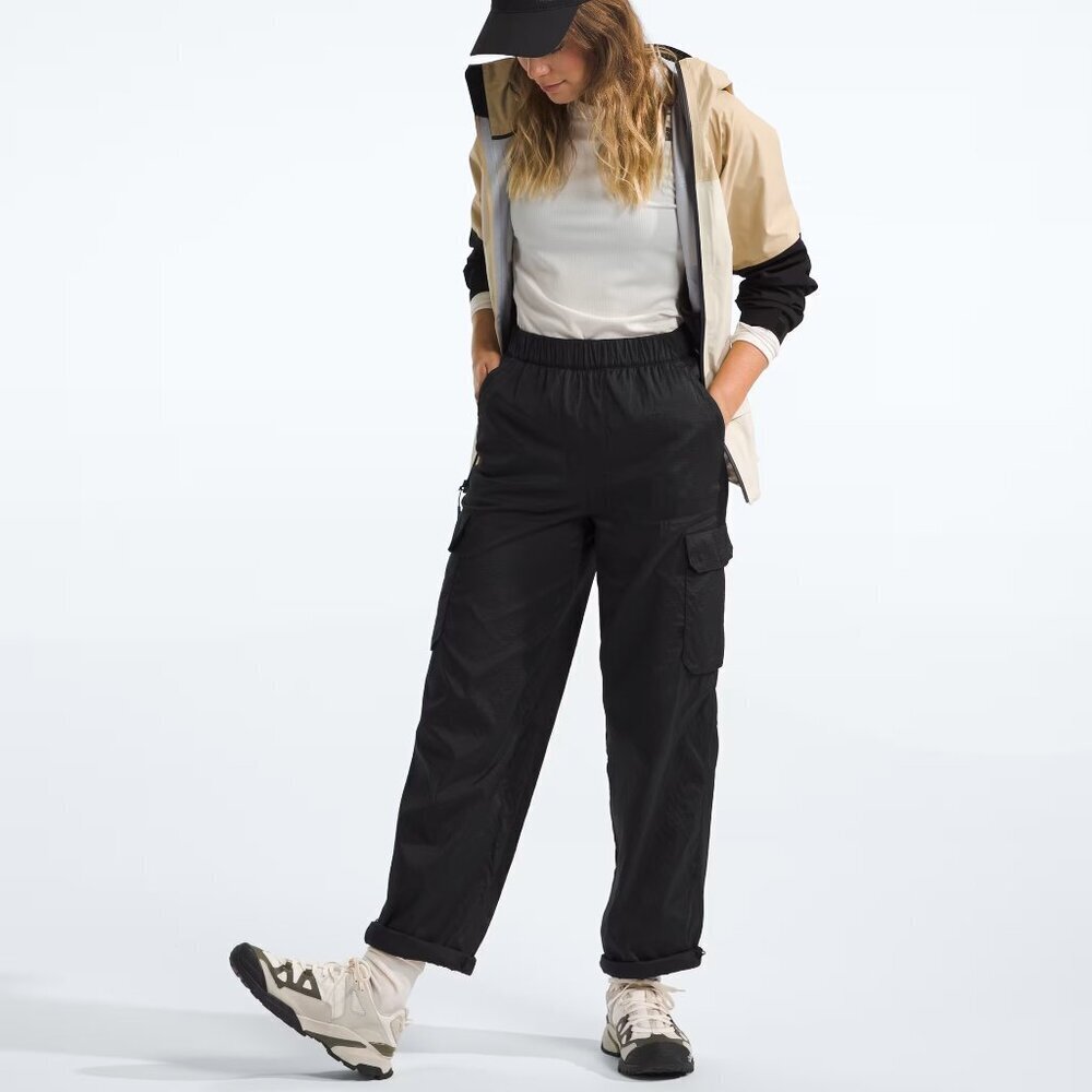 NWT The North Face Spring Peak Black Cargo Pants